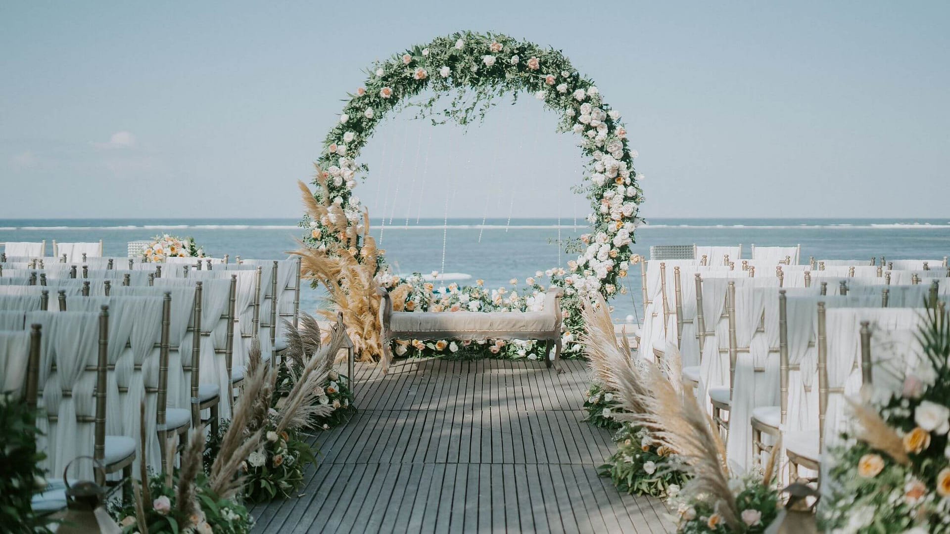 Stavění svatební brány